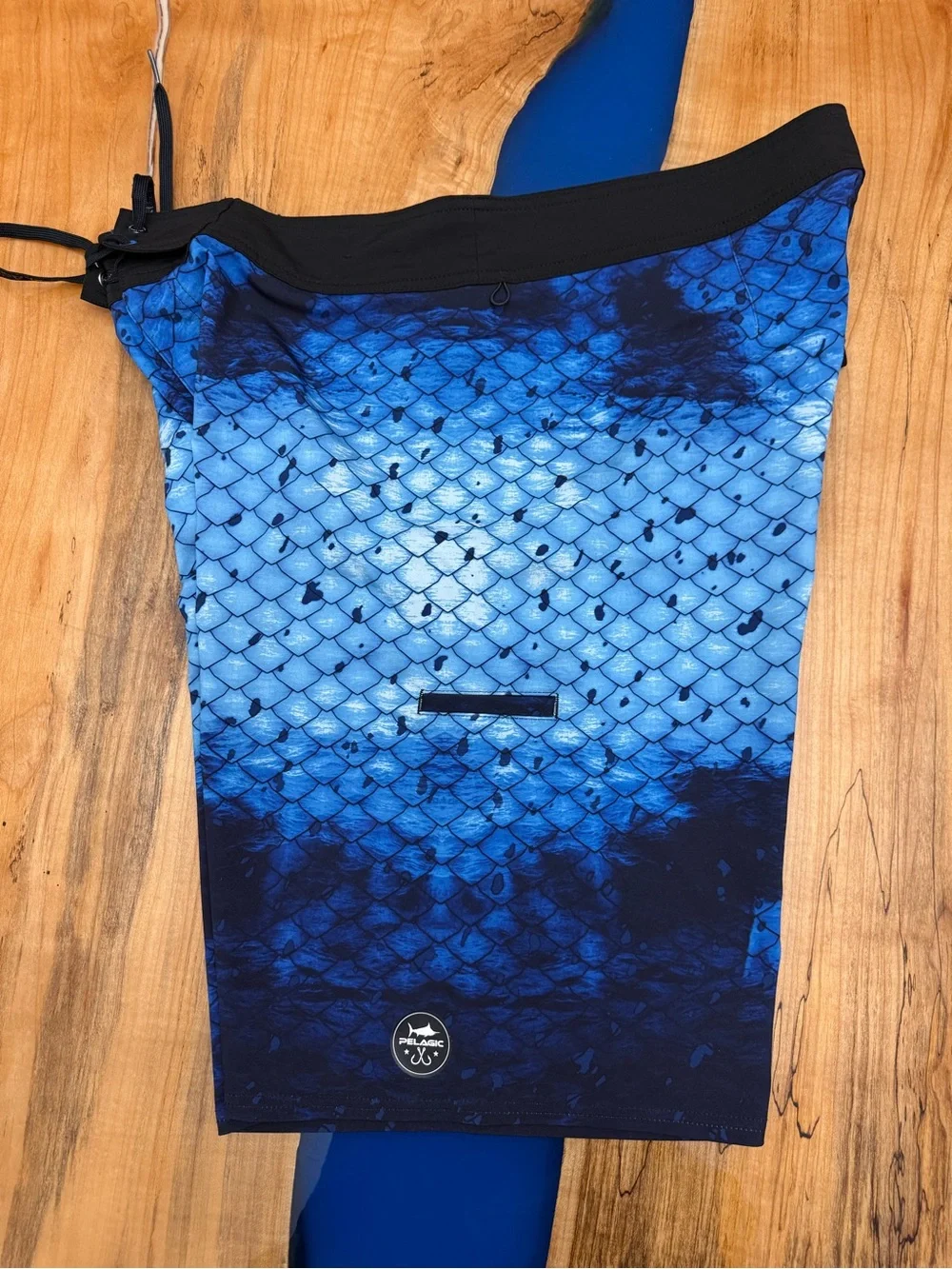 Pelagic Hydro-Lite Board Shorts Mens 38 Blue Fish Scale Fishing Performance